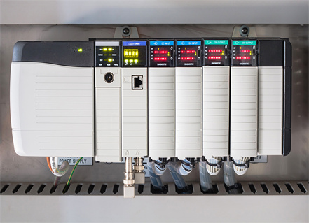 Data flow and software flow of the control system